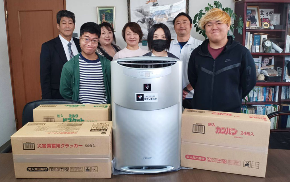 八戸あおば学院様記念写真